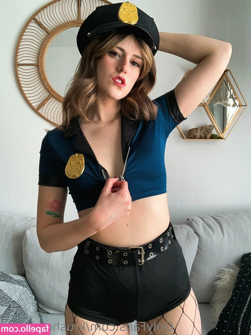 krushonyouxo - BTS video of a photoshoot for black stockings  What do you think guys