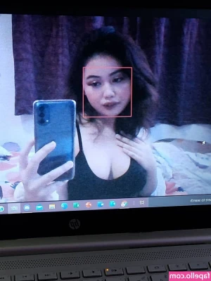 farahin.hanina [ farahin-hanina ] - daddy, if your dick is hard, write me to the DM to get your milk.