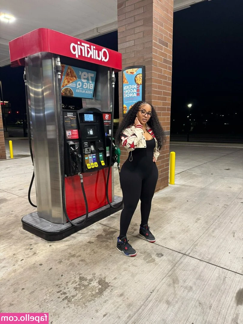 fineshitseni - You know you want some 💋