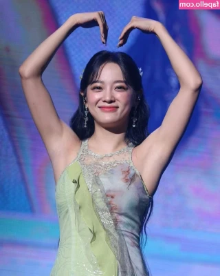 Kim Sejeong [ kim-sejeong ] - Wanna study anatomy with me? 😏🍑