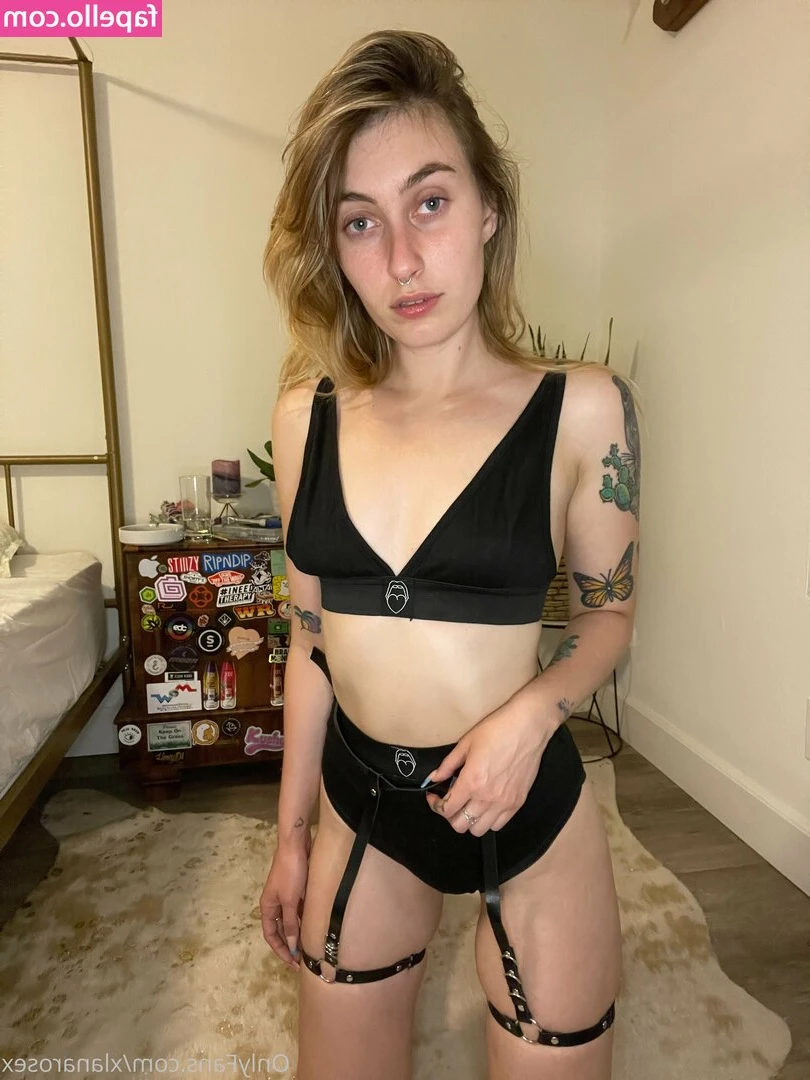 lovelondon.xoxo [ lovelondon-xoxo ] - I’m sure I have something for you under here… let me check