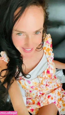 lilrosiedoll - Les gusta mi culito     You like my Ass