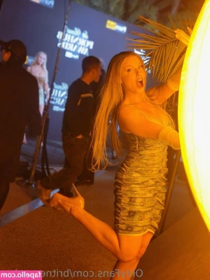 britneyamber - Stream started at 12 04 2021 12 38 am