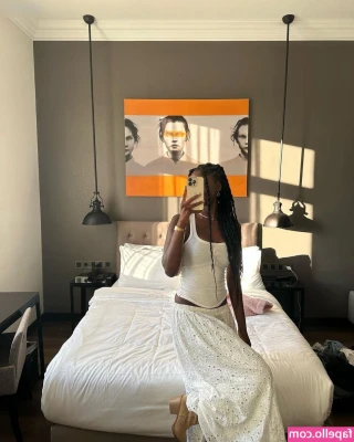 Carefreehamuyela - Are they big enough for you? 😋