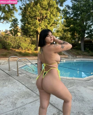 Savannah Langley [ savannah-langley ] - Behind-the-scenes of my photoshoot today! I'm excited to start