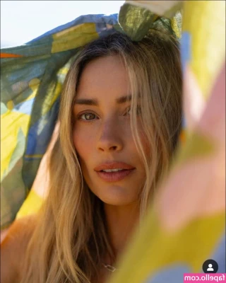 Arielle Vandenberg [ arielle-vandenberg ] - Love me