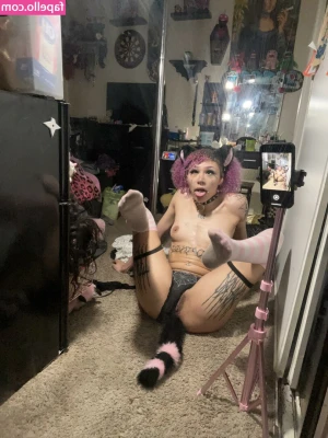un1corngutz - what’s ur fav part of this pic? 😋