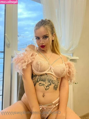 yourdolllilith - Woke up and fucked him then rolled back over to sleep