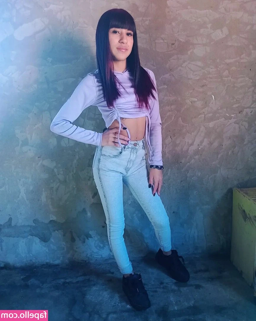 eluneygeraldine22 - I need some headdd😩💦