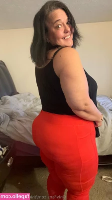 thickchickmilffree - Did you see what I did with this wand yet? 😉🔥