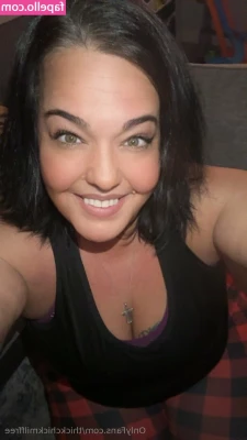 thickchickmilffree - Clip: Slave bought shoes are the best kind of shoes… And I only