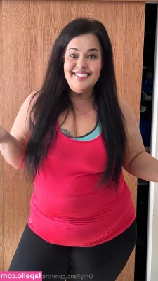 thickchickmilffree - A couple quick nudes  hoping to get destroyed soon so I can take some