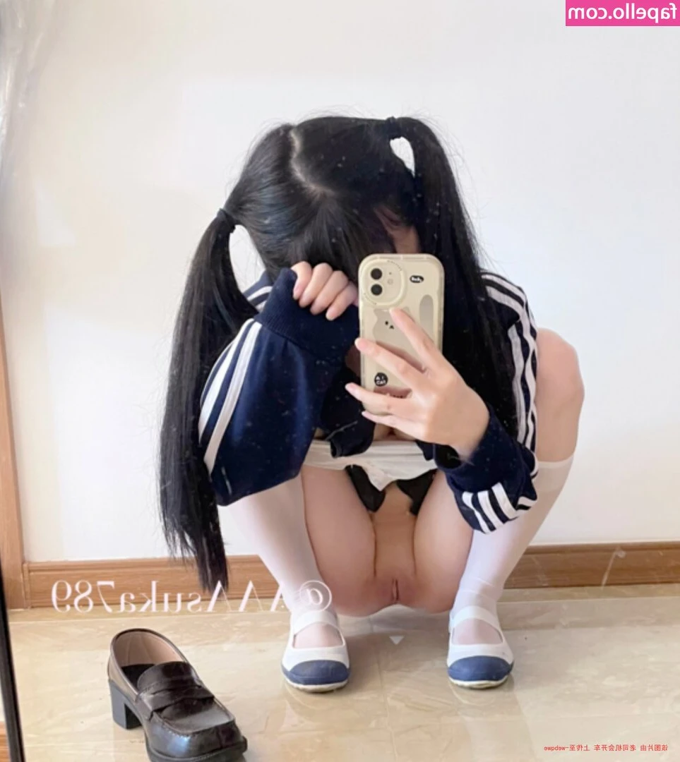 Aaasuka789 - Just some fun in the rain 🌧