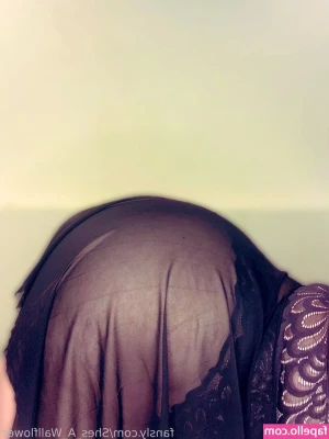 shes_a_wallflower [ shes-a-wallflower ] - Can we keep each other warm