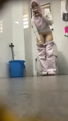 Voyeur Asian Pissing Toilet &Amp; Upskirts Only [ voyeur-asian-pissing-toilet-amp-upskirts-only ] - You made me so happy with your photos. How do you like this view😘