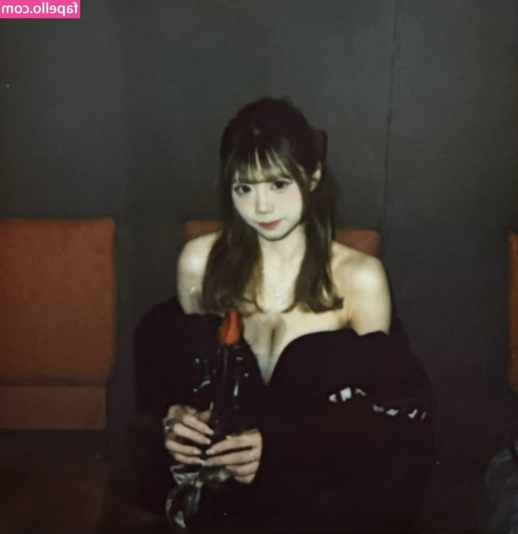 ccl._.06 [ ccl-06 ] - If you want to see me do anal tonight in my live show the goal is