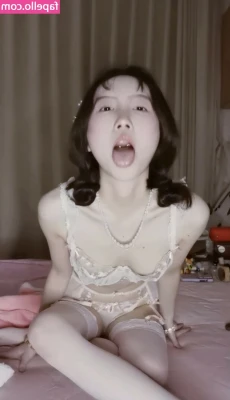 YiDan ASMR [ yidan-asmr ] - Sorry for not posting much! I hope you all appreciate this pussy pic