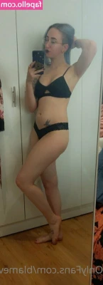 blamevalerie - Hello Mam dwa filmiki z łóżka  Napisz do mnie to przedstawię