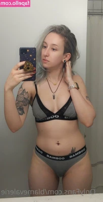 blamevalerie - Squeaky clean 👅😍