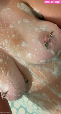 Rhecbpd - Do you like hearing me moan? 😈