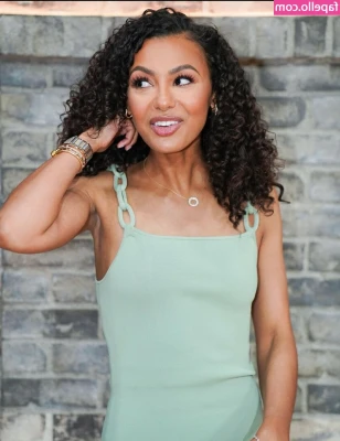 Malika Andrews [ malika-andrews ] - Love nature