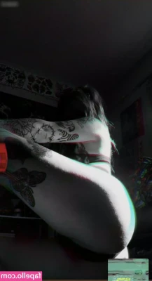 Vipondlad - Tip me $20 for content of me gobbling dick and swallowing cum!