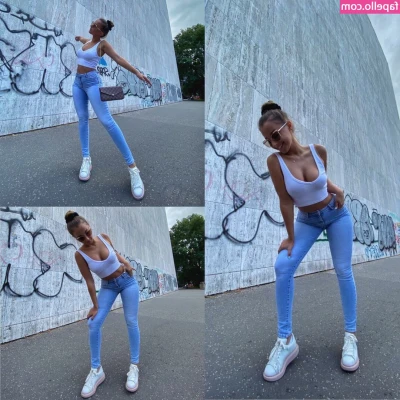 Kika Durisova [ kika-durisova ] - do you like it from the front or the back ? 😋😋