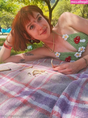 kittynippyhippie - 3 of 12 Premium SnapChat show from this morning   GlassDildo  Lush 