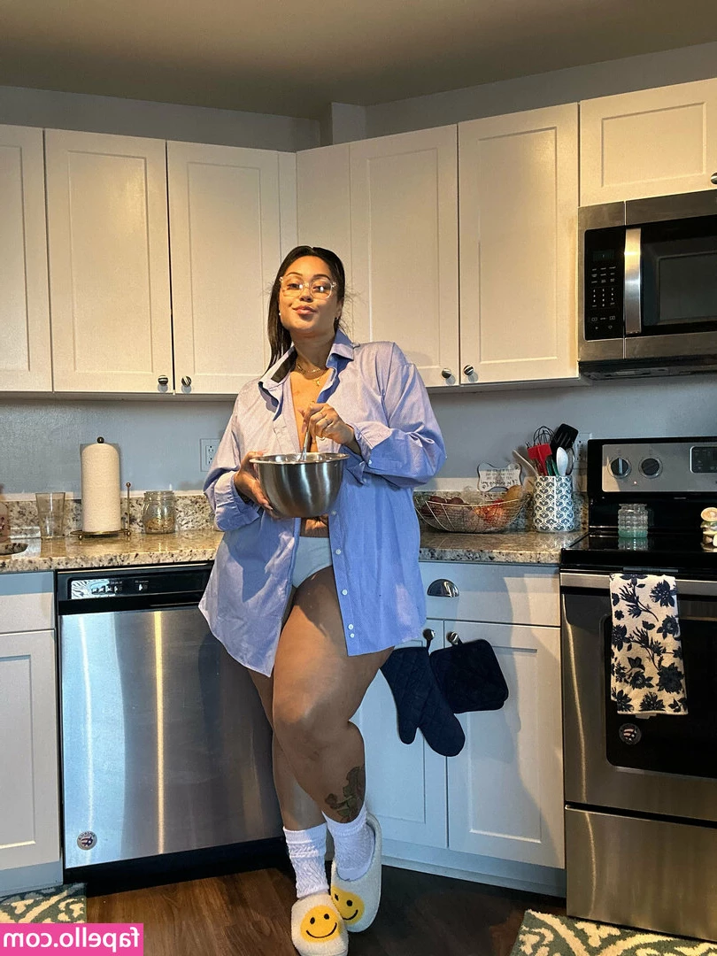 thickfancy - Soaking in the sunshine  Don t I look soft    Swipe so you don t miss