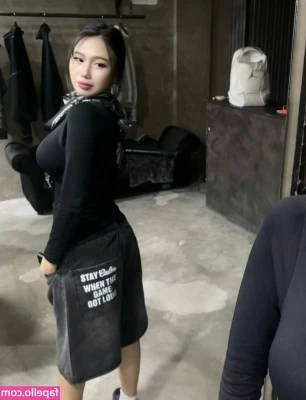 Tracy Colleen [ tracy-colleen ] - Sexy mirror selfies before to get ready to get fucked hard