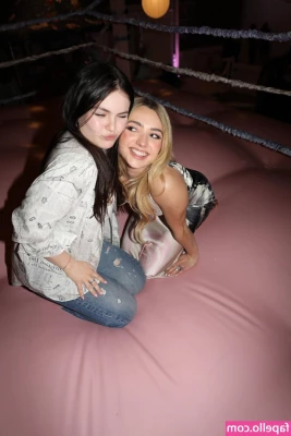 Peyton List [ peyton-list ] - On or off daddy