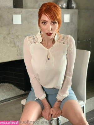 Lauren Phillips [ lauren-phillips ] - Come blow your load all over my ass 💦💦