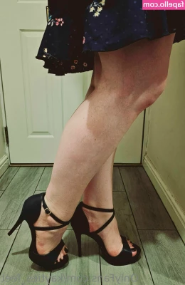 kayties_feet [ kayties-feet ] - What you gunna do with it