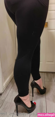 kayties_feet [ kayties-feet ] - Thinking about getting spread apart again...