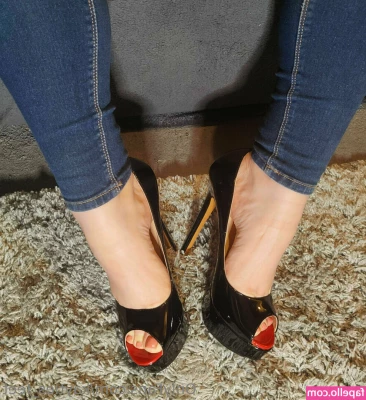 kayties_feet [ kayties-feet ] - 100  ft calls this week don t miss out