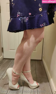 kayties_feet [ kayties-feet ] - Cow D.va Photoset