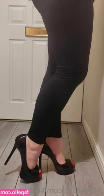 kayties_feet [ kayties-feet ] - noise