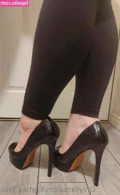 kayties_feet [ kayties-feet ] - Day off be like