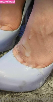 kayties_feet [ kayties-feet ] - Quelle belle performance d une prise de la tétée
