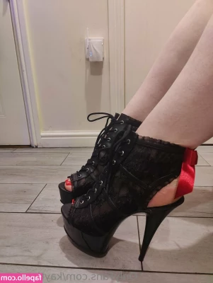 kayties_feet [ kayties-feet ] - Adoro sentar de costas