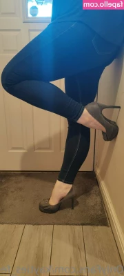 kayties_feet [ kayties-feet ] - No hands allowed, undress me!💦💋🔥