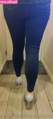 kayties_feet [ kayties-feet ] - Watch me stretch his blue briefs to the absolute LIMIT  and make him