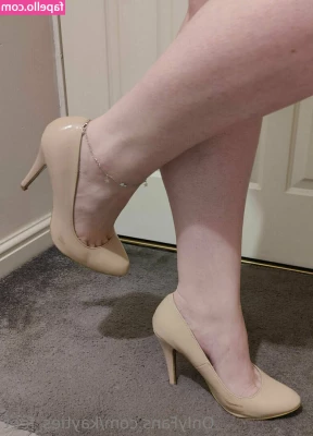 kayties_feet [ kayties-feet ] - 50%off my XRATED PAGE OVER ON https://onlyfans.com/bexbb9 FOR YOU