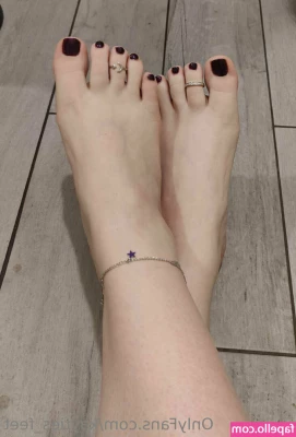 kayties_feet [ kayties-feet ] - ready for you to breed me <3