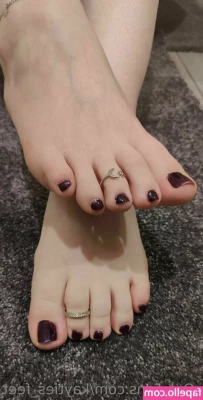 kayties_feet [ kayties-feet ] - Got to show off what was underneath to someone new  Who wants to see