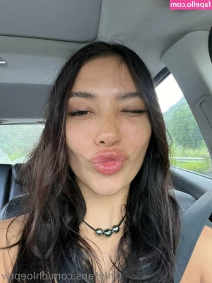 Chloepriv - Any takers