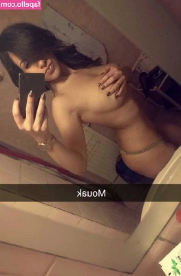Halima Gnr [ halima-gnr ] - Teasing you again😝
