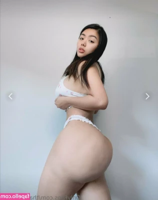 ThatHoneyDip [ thathoneydip-8 ] - Don't you wanna feel my Cummy Panties round your cock??    All 6