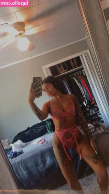 Ronika Eskins [ ronika-eskins-9 ] - My first food Crush!!