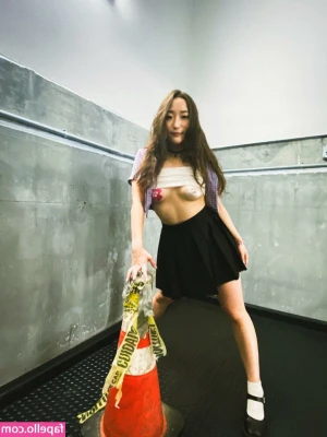 Jolin Chuu [ jolin-chuu ] - It's warming up over here so feet out boobs out!😜😜
